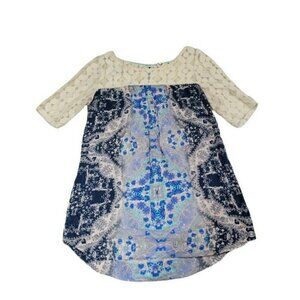 Akemi + Kin Short Sleeve Blouse Lace Accent Size Small